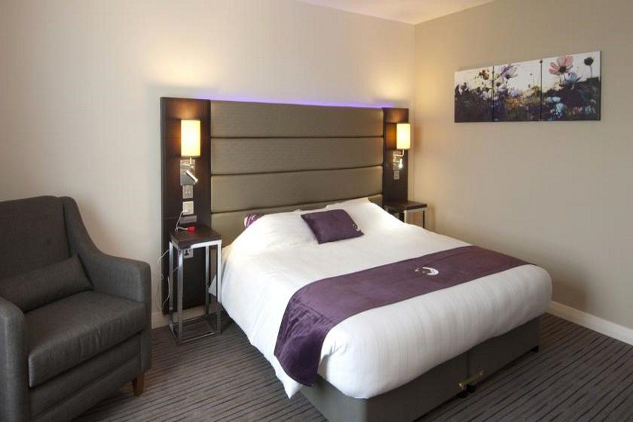 Premier Inn Glasgow Pacific Quay Exterior foto