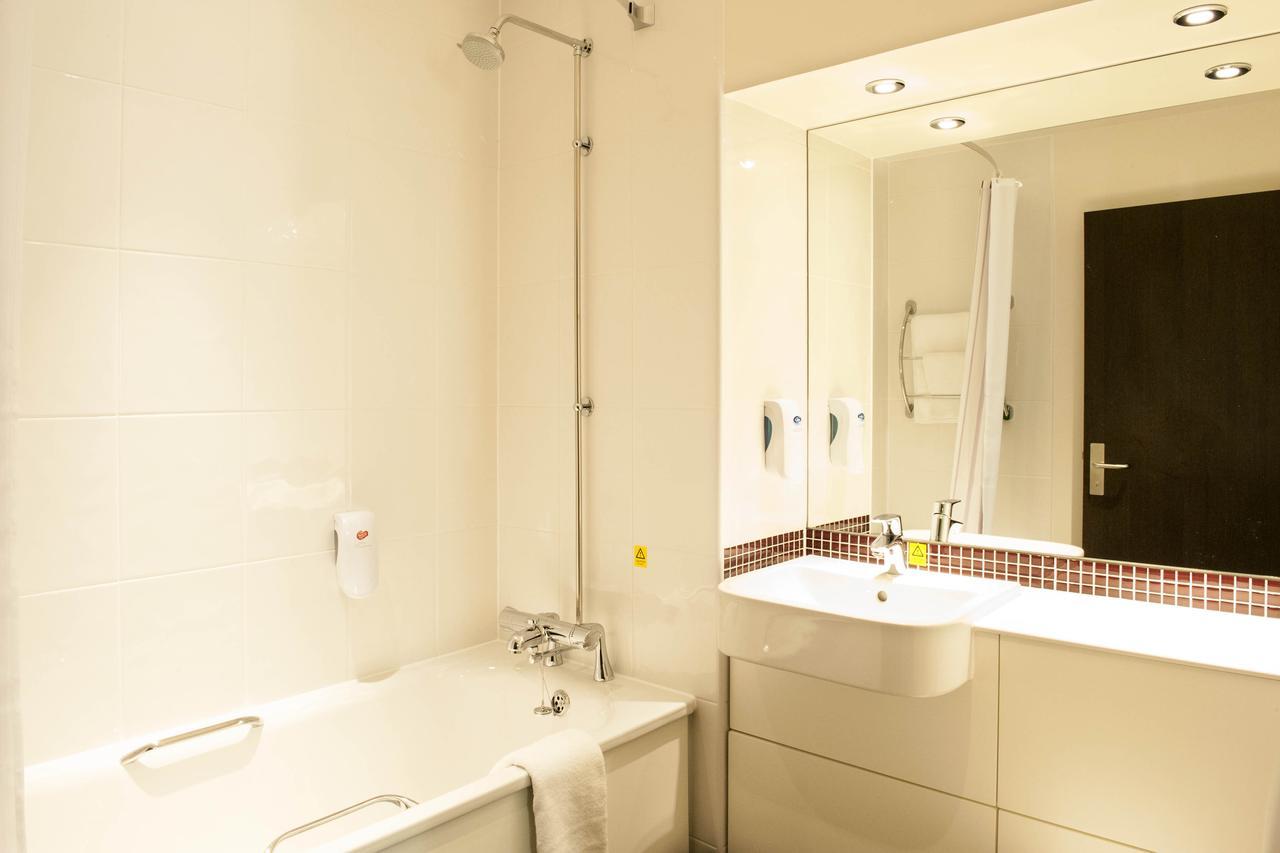 Premier Inn Glasgow Pacific Quay Quarto foto