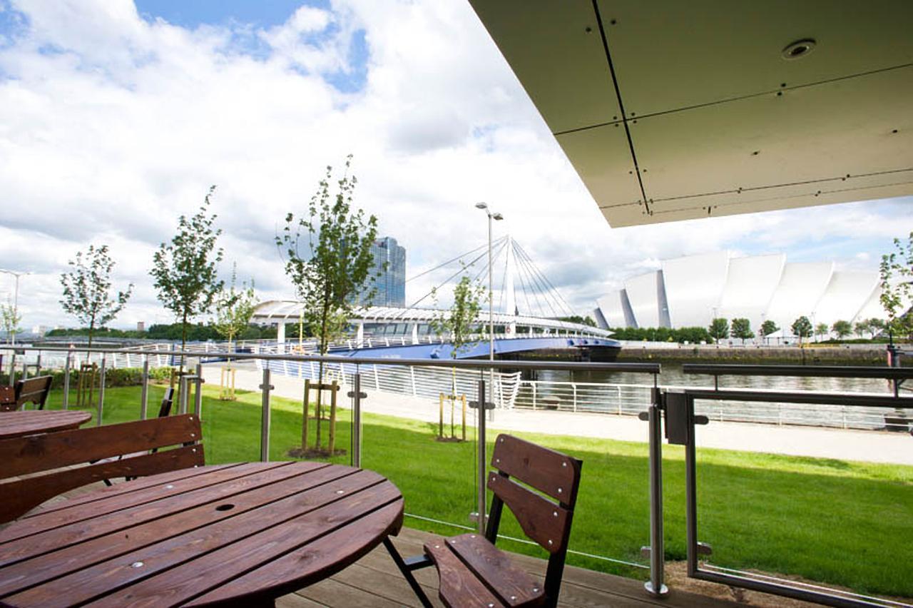 Premier Inn Glasgow Pacific Quay Exterior foto